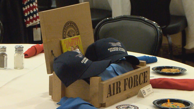 Veterans get a hero's welcome at Great Peoria Honor Flight dinner