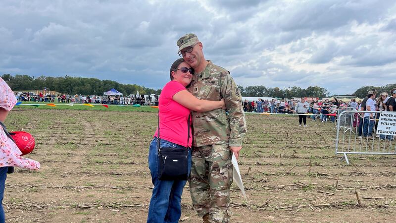Wisconsin soldier surprises wife in line at Luke Bryan Farm Tour concert