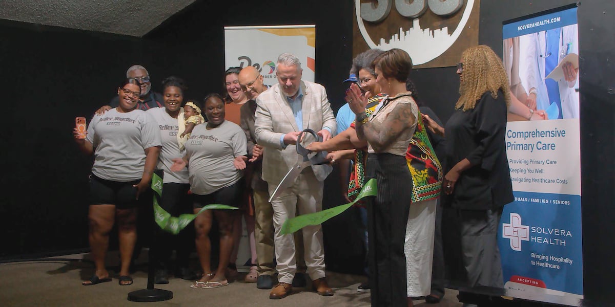 Healthcare offered closer to home as clinic opens in South Peoria